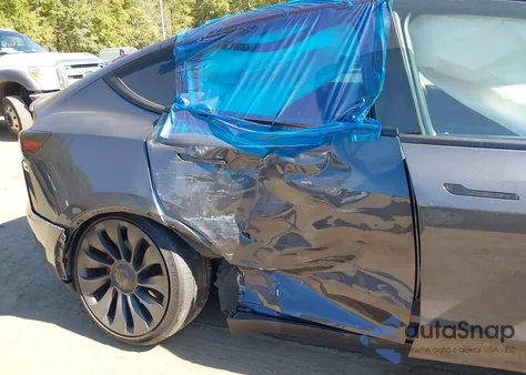 2022 Tesla Model Y Performance Dual Motor All-Wheel Drive from USA, damaged, VIN 7SAYGDEF1NF395482